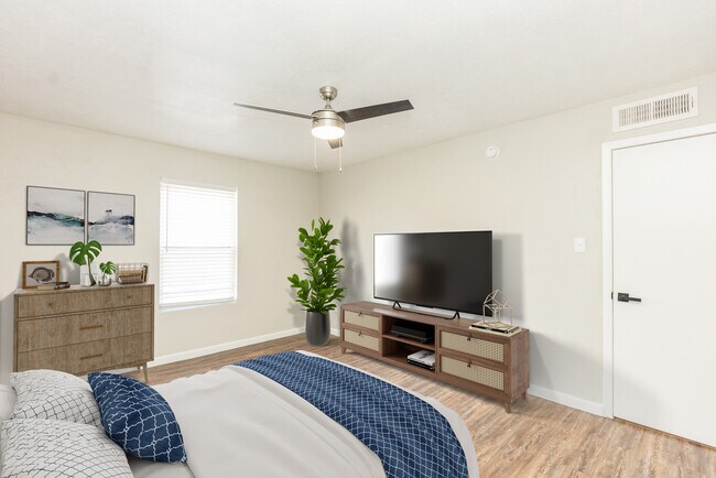 Whispering Pines Apartment Homes