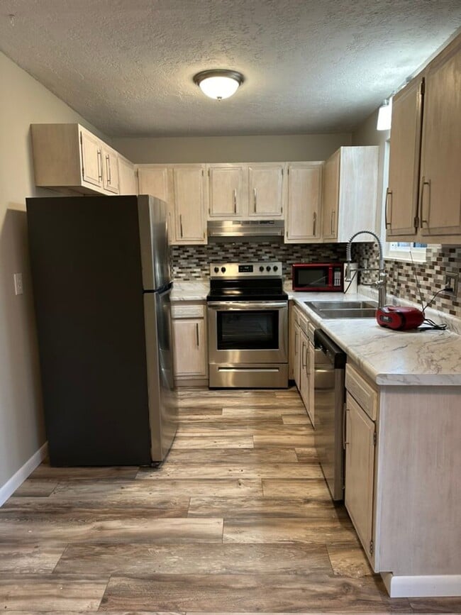 Photo - Forest Dr Unit 106 Forest Dr