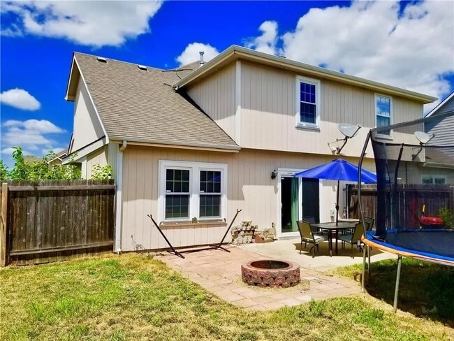 Photo - 2105 E 25th Ct