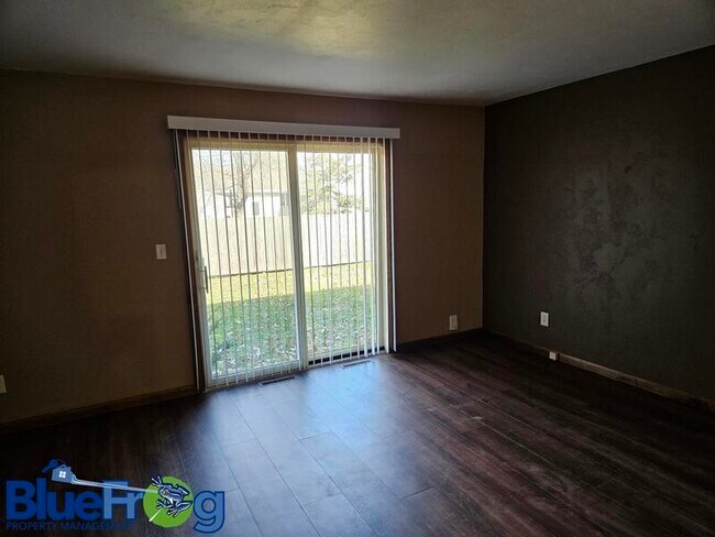 Photo - 1208-1210 Grove St