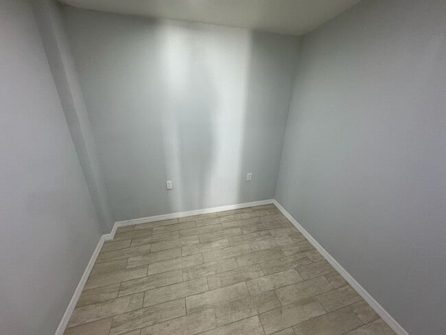 Photo - 911 NW 62 Ave