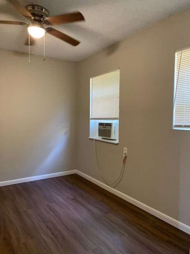 Photo - 665 W Osceola St