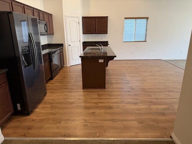Photo - 149 E 460 N