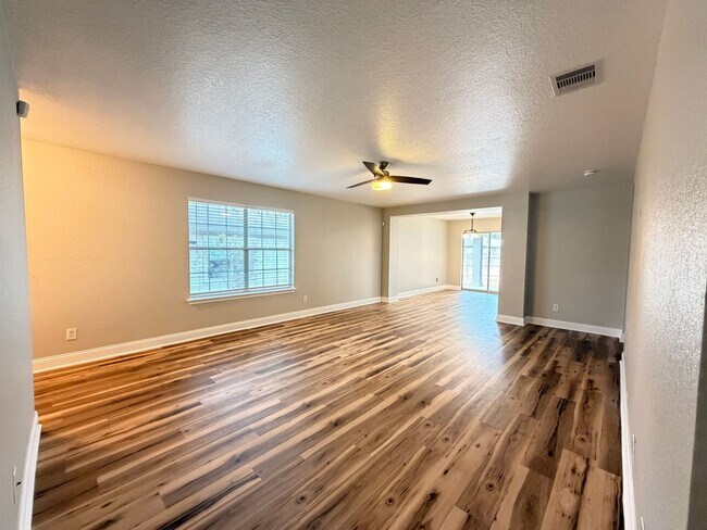 Photo - CUTE ONE STORY - 3 BEDROOM / 2 BATH HOME W...