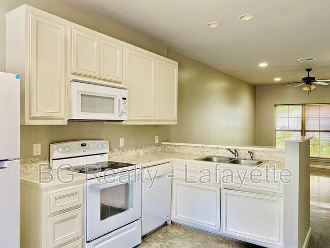 428 General Mouton Ave
