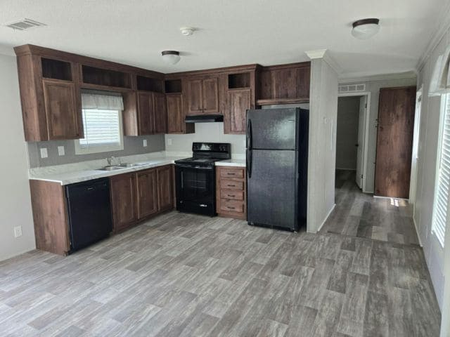 Building Photo - 12300 Seminole Blvd Rental