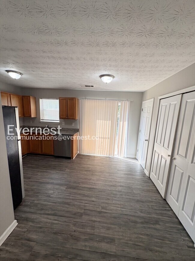 Photo - Charming 4-Bedroom Home with Modern Comforts / Pet-Friendly / Vouchers Accepted / Available Now!