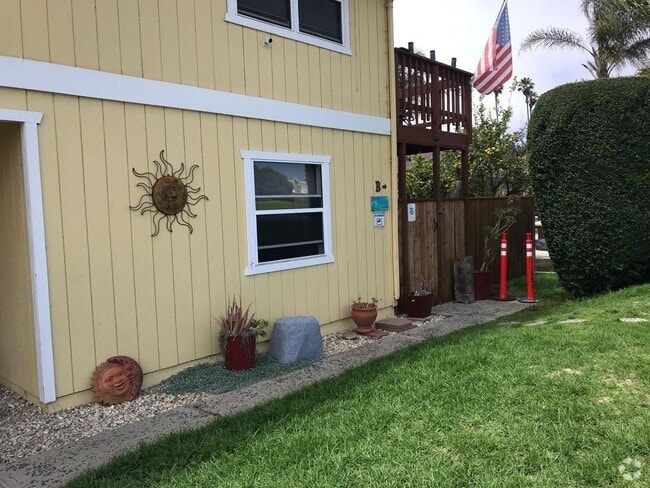 Building Photo - 997 Seabright Ave Unit 997 B Rental