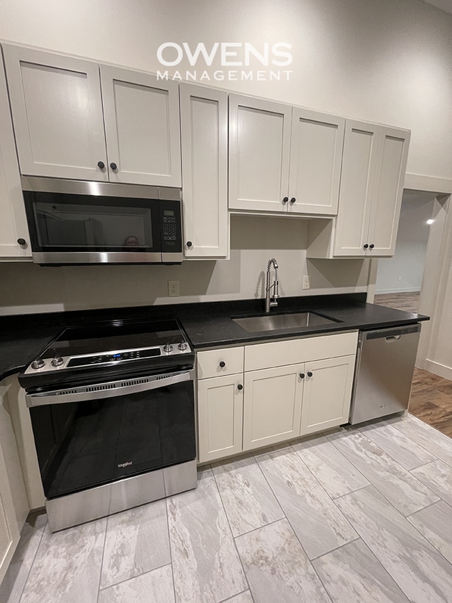Photo - Upscale Living in Downtown Apartment Unit B