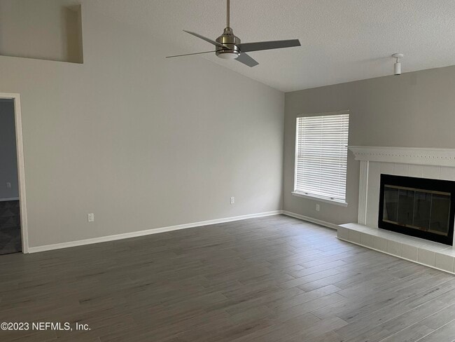 Photo - 65 Waterbridge Pl