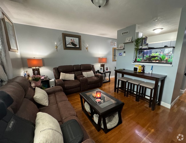 Building Photo - 121 London St Unit 120-5 Rental