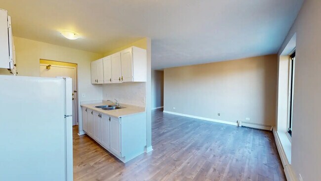 Photo - Forest Ave Apartments