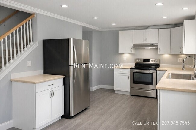 Photo - 492 Main St Unit 1