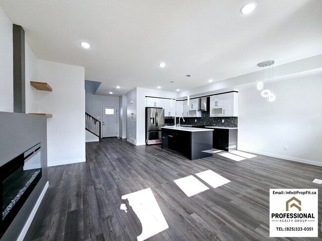Photo - 130 Hawks Ridge Blvd NW