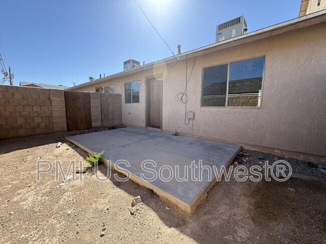 Photo - 2805 Colibri Courte Unit 3