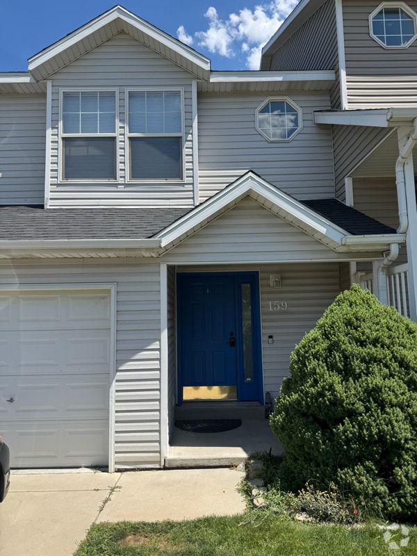 Building Photo - 159 Flowerfield Dr Rental