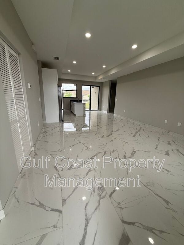 Photo - 1726 NE 13th St