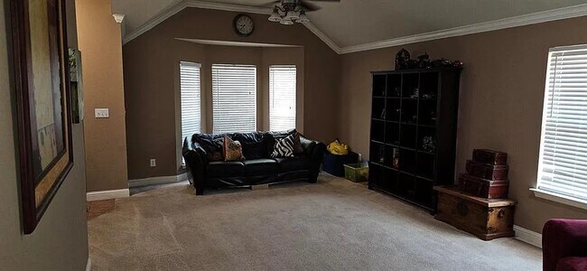 Photo - 108 S Lynnwood Trl