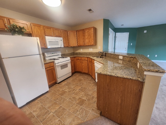 Building Photo - 2026 Windsong Dr Rental