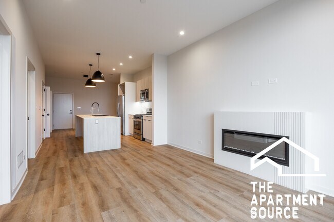 Photo - 6340 W Belmont Ave Unit 202