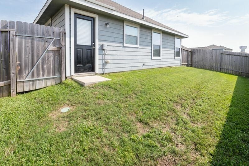Photo - 19411 Plantation Maple Dr