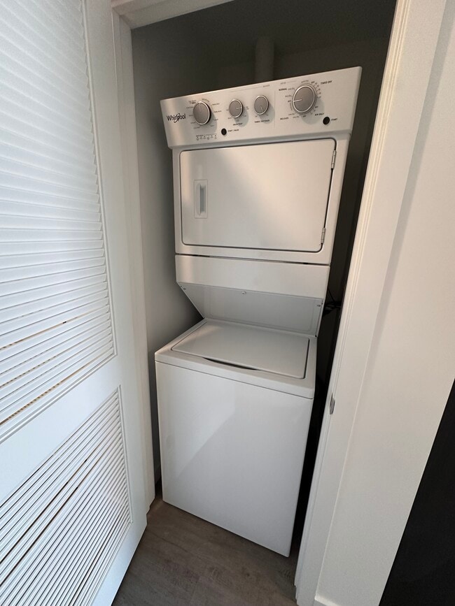 Photo - 221 NE 19th St Unidad A6