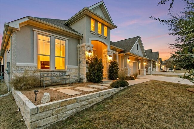 Photo - 128 Short Bush Pass