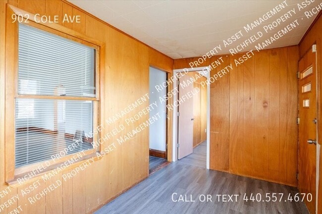 Photo - 902 Cole Ave