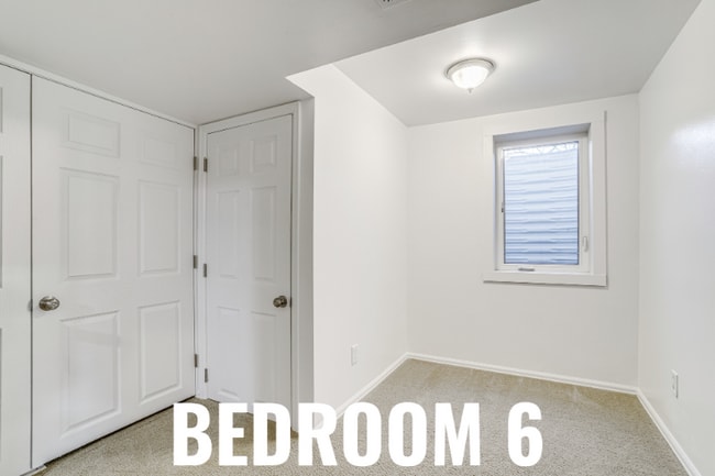 Building Photo - 2860 S Golden Way