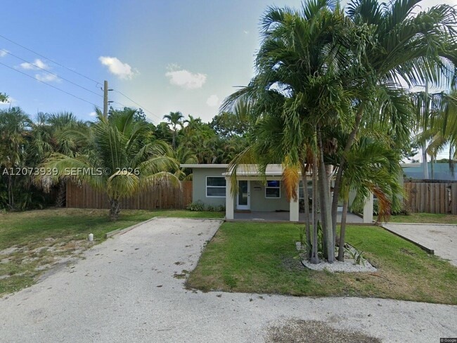 Photo - 1133 NE 16th Pl
