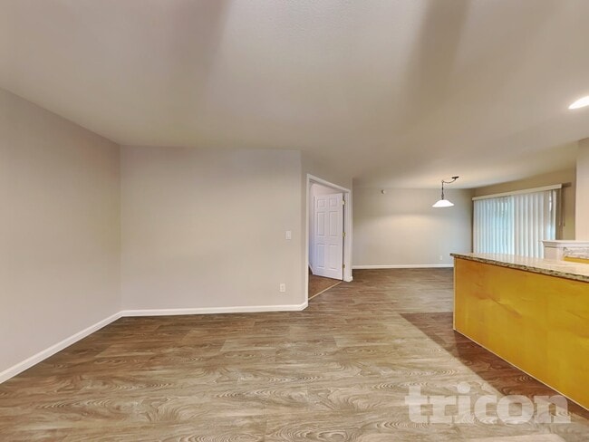 Photo - 1675 Van Petten St