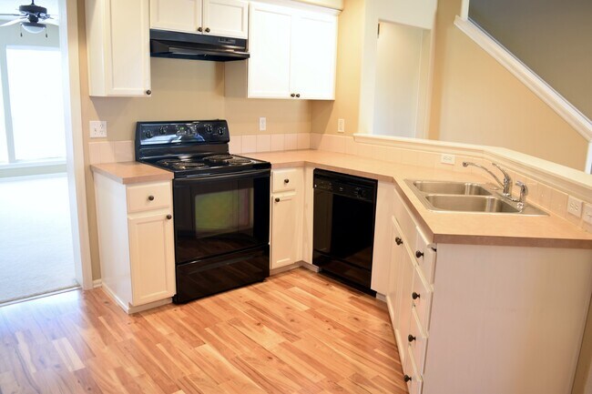 Photo - 3335 SE Midvale Dr