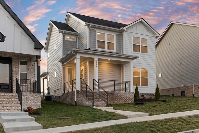 Photo - 232 Franklin St