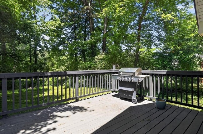 Photo - 1480 Edinburgh Dr