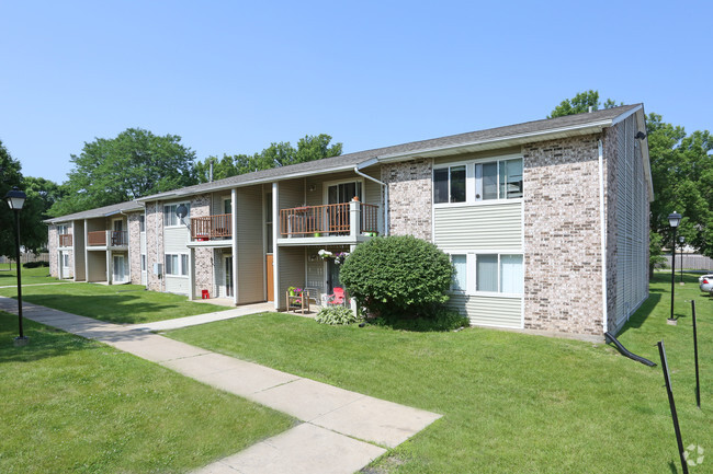 Building Photo - Renew Madison Rental