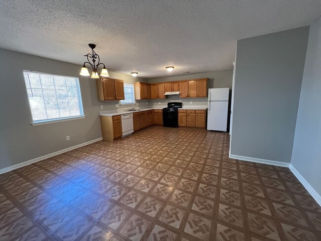 Photo - 3/2 RANCH PERFECT FOR GROWING FAMILY!