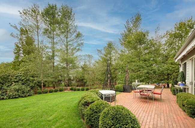 Photo - 30 Huckleberry Ln