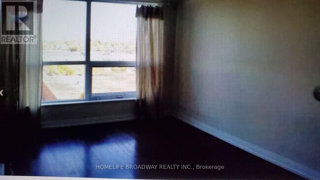 Photo - 181 Village Green Square Unité 611