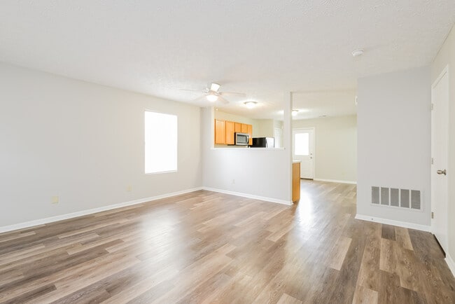 Photo - 4644 Kenross Dr