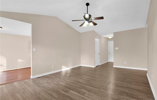 Photo - 1332 Oak Knolls Dr