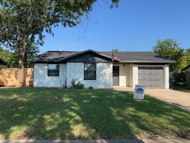 Building Photo - 1801 Hammond Dr Rental