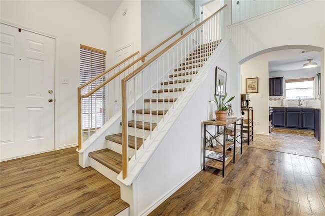 Photo - 15501 Sarah's Creek Dr