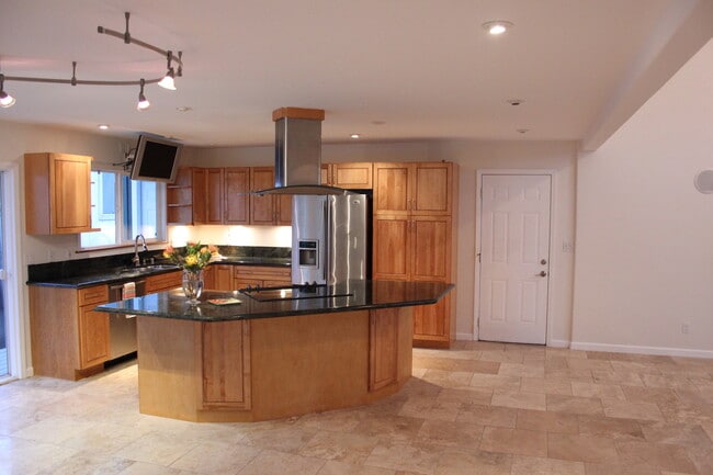 Photo - Part of a 2-unit CPR. 4 bedroom 3.5 bath with attached garage. Approx 1961 sf