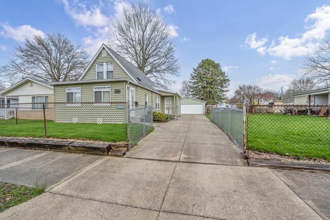 Photo - 195 Stull Ave