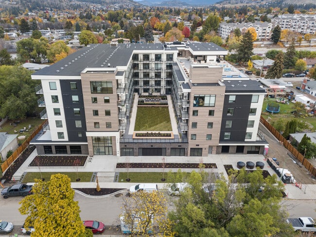 Photo - 1274 Devonshire Av