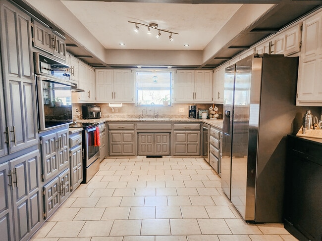 Photo - 310 Lacey Dr