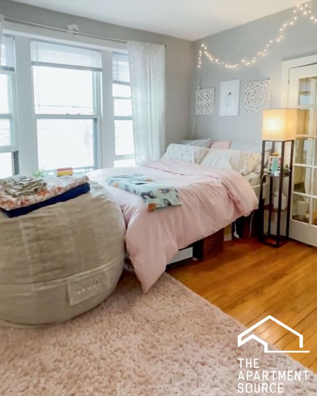 Photo - 432 W Surf St Unit 307