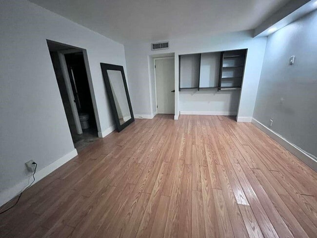 Photo - 20441 NE 30th Ave Unit 110