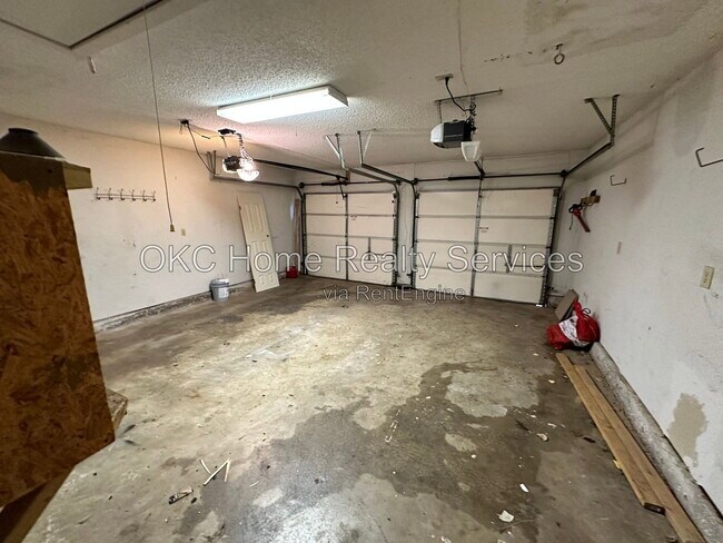 Photo - 8300 NW 86th St