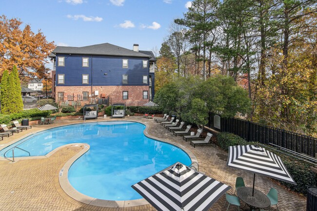 Building Photo - Aventura Decatur